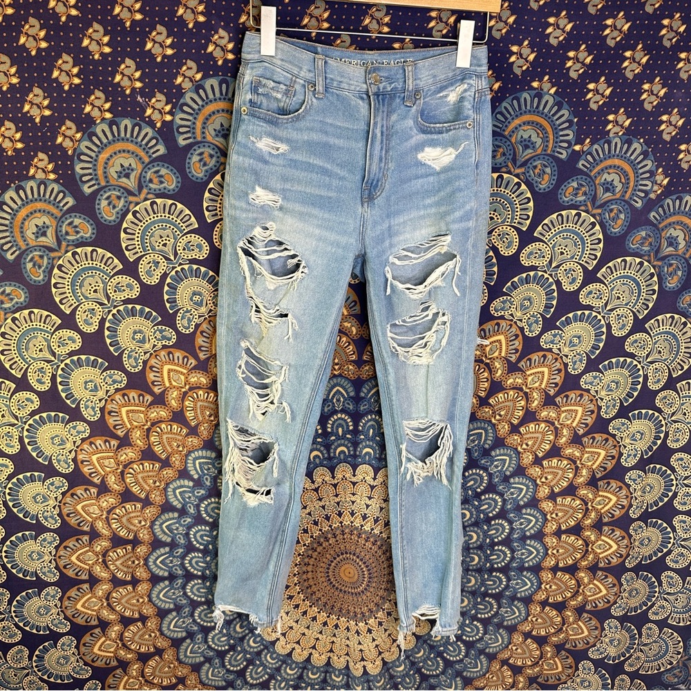 American eagle super ripped mom jeans